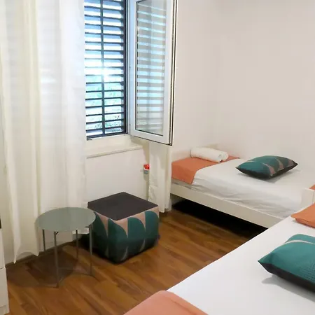 Elda Apartament *