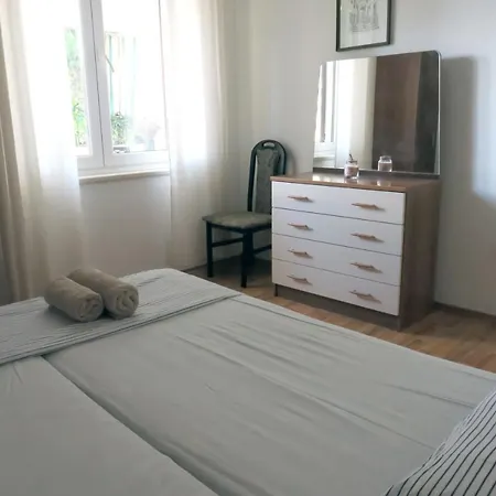 Apartment Elda *